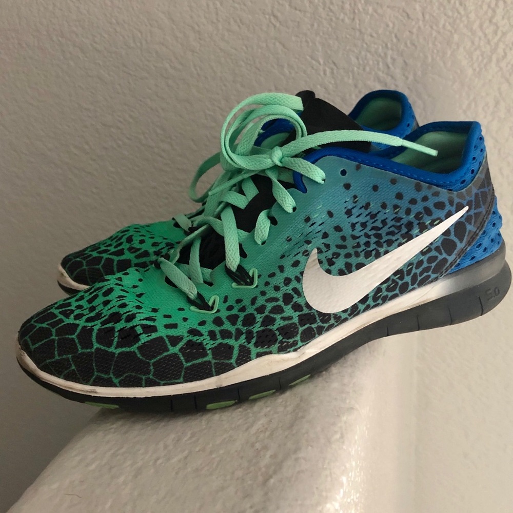Nike free shoes